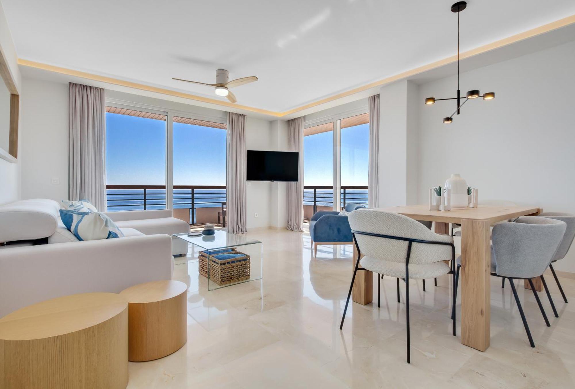 Santa Clara Modern & Exclusive Seafront Apartment Torremolinos Extérieur photo