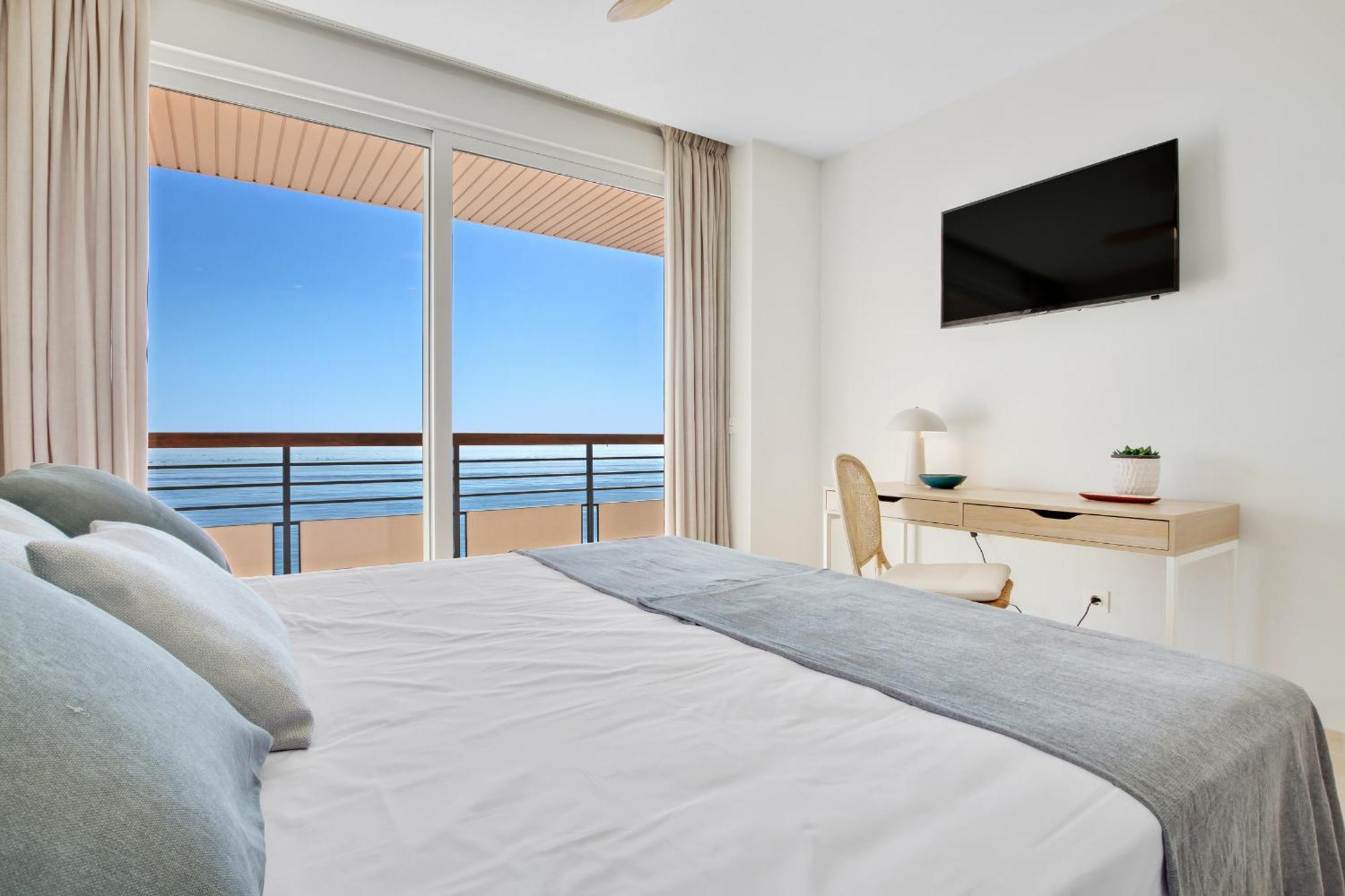 Santa Clara Modern & Exclusive Seafront Apartment Torremolinos Extérieur photo
