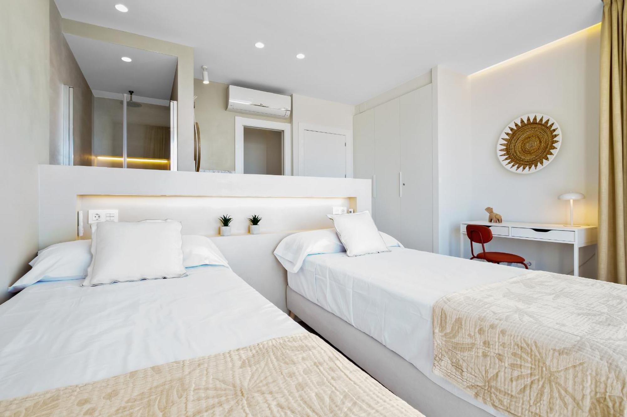 Santa Clara Modern & Exclusive Seafront Apartment Torremolinos Extérieur photo