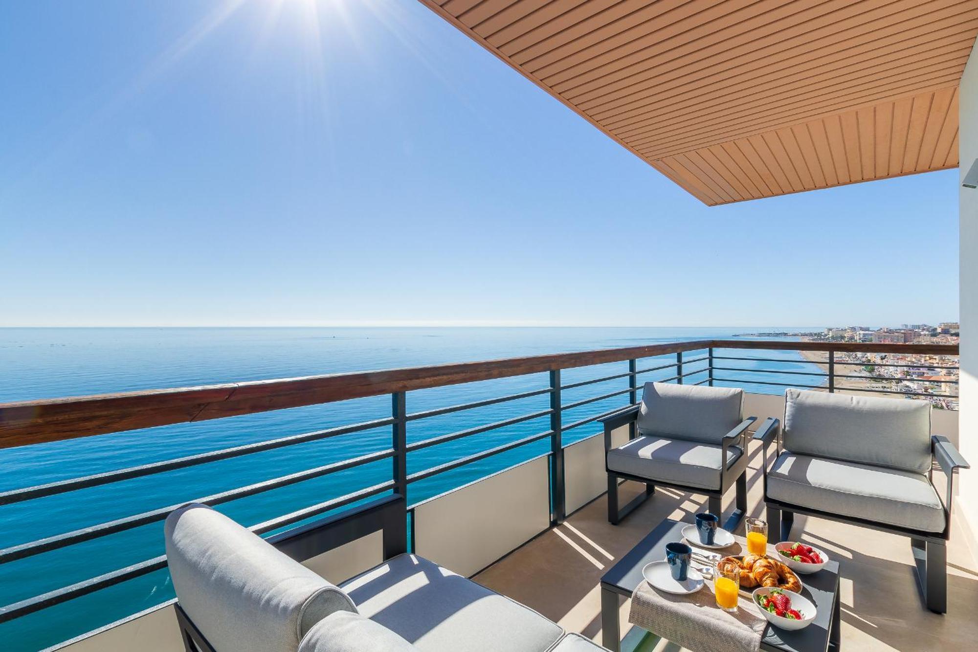 Santa Clara Modern & Exclusive Seafront Apartment Torremolinos Extérieur photo