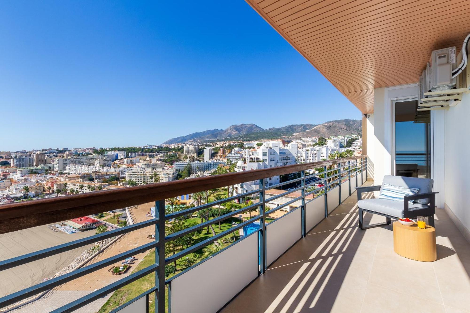 Santa Clara Modern & Exclusive Seafront Apartment Torremolinos Extérieur photo