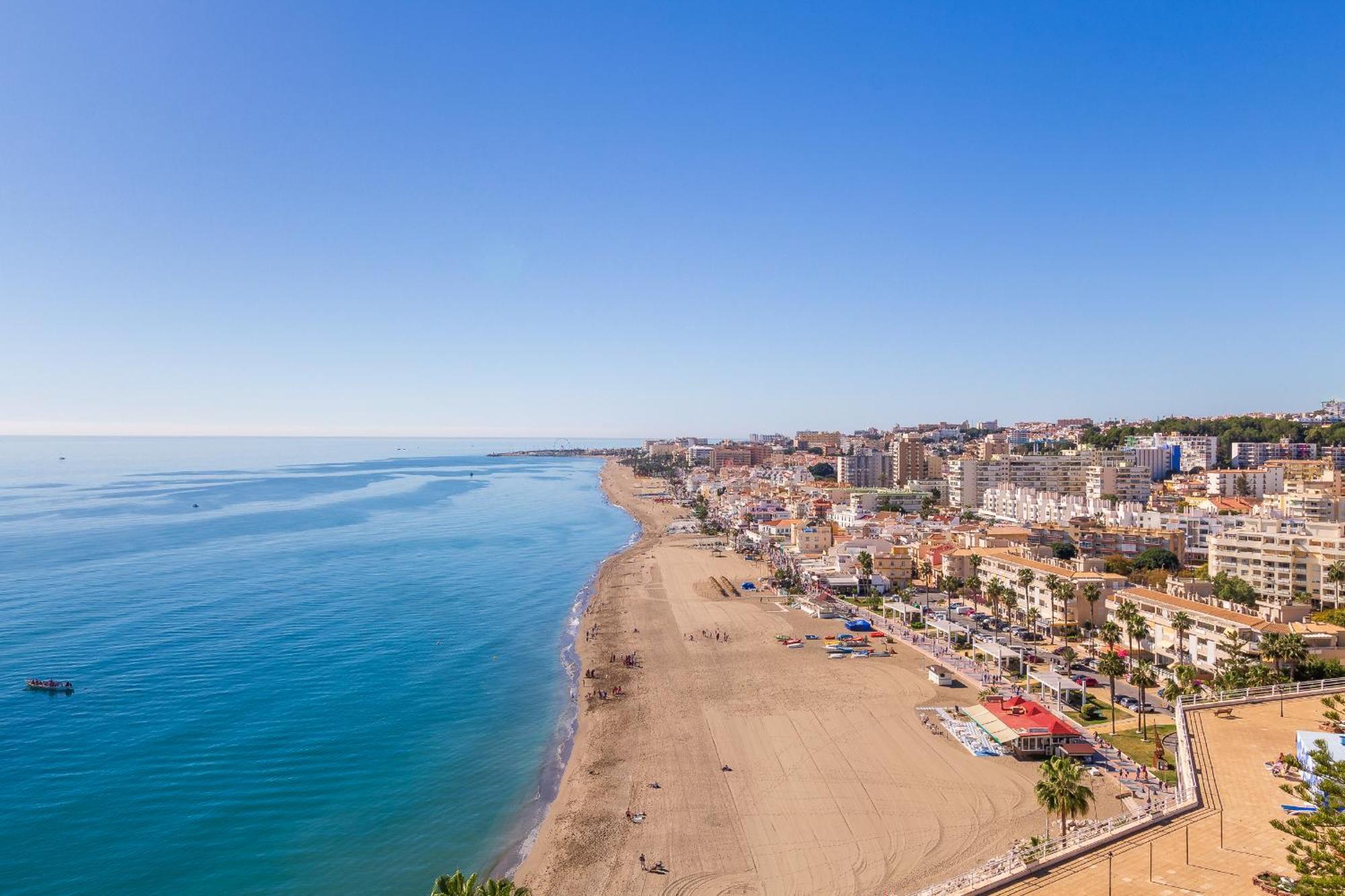 Santa Clara Modern & Exclusive Seafront Apartment Torremolinos Extérieur photo