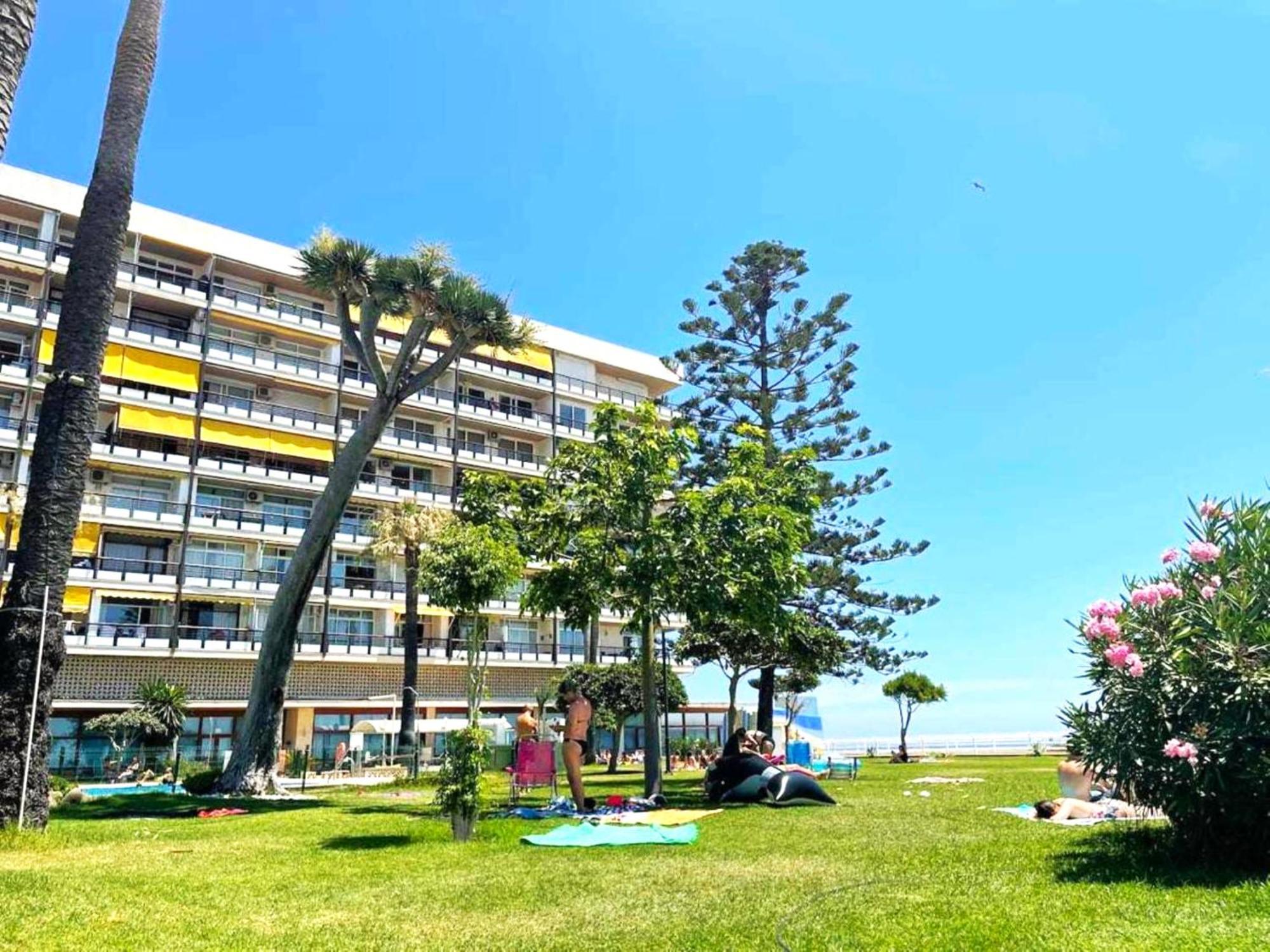 Santa Clara Modern & Exclusive Seafront Apartment Torremolinos Extérieur photo