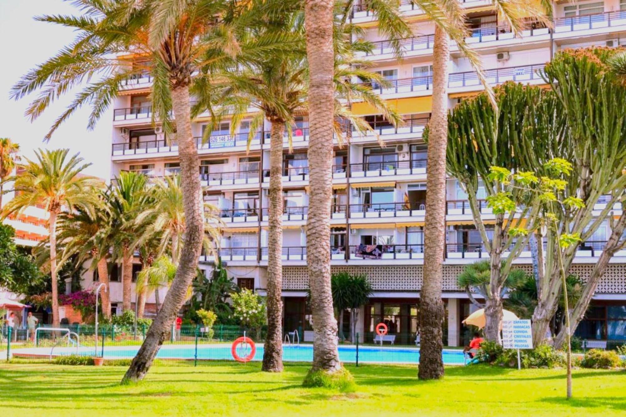 Santa Clara Modern & Exclusive Seafront Apartment Torremolinos Extérieur photo